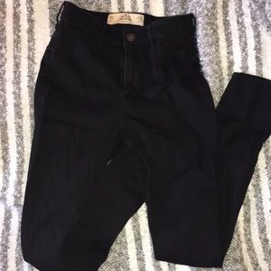 Hollister jean leggings high rise in size 0 short.